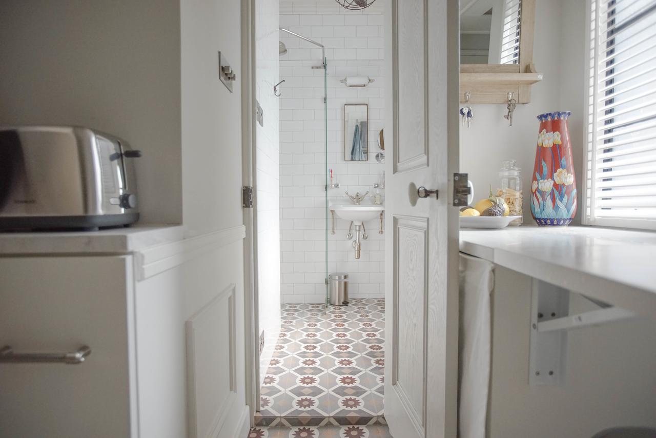 French Style Cozy In Poho Hong Kong